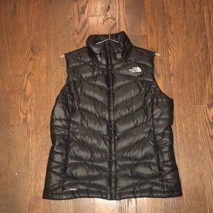 Women’s north face vest